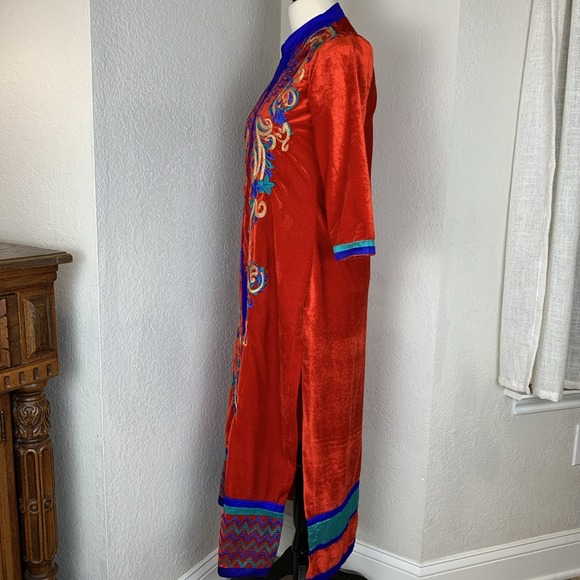 Red Velvet Multicolor Floral Embroidered Long Tunic Top Boho Kurta Sz S/XS - Picture 4 of 12